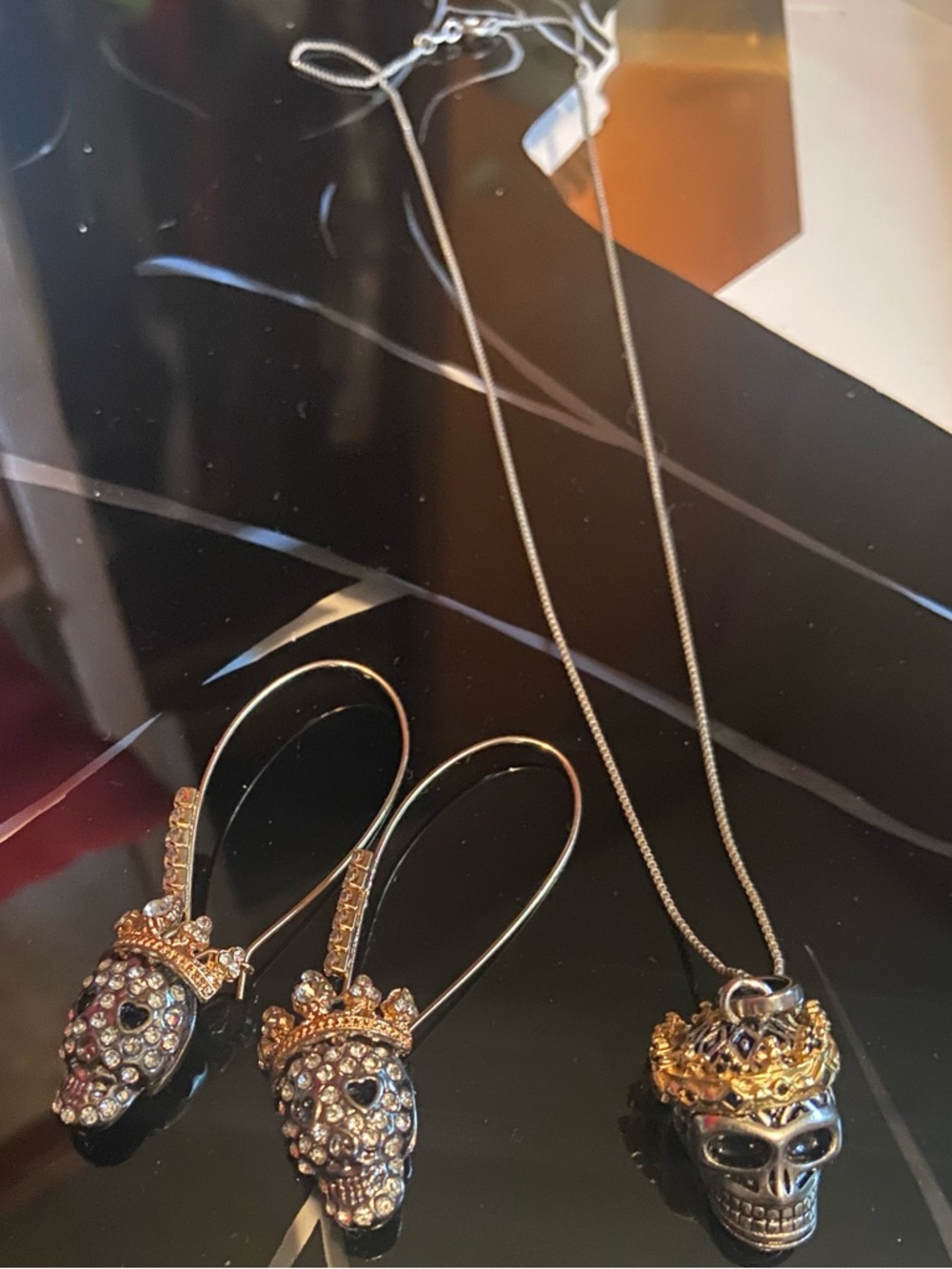 925 Sterling Skull Pendant Necklace with Gold Crown and Betsey Johnson Earrings - Picture 10 of 13